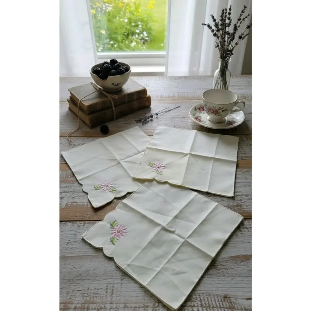 3 Piece Vtg White‎ Embroidered Floral Square Cloth Table Handkerchief Napkins